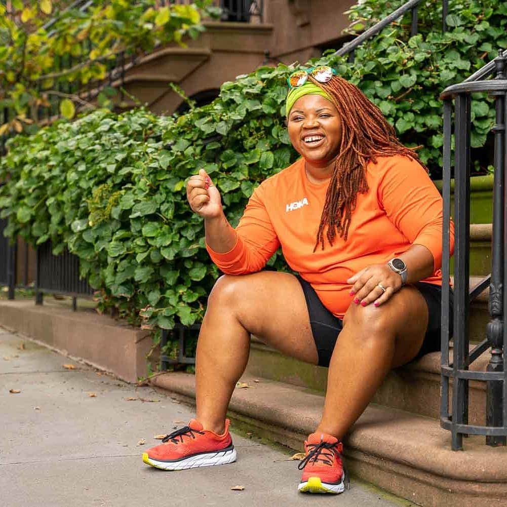 ホカオネオネのインスタグラム：「Ready to sweat? Our Global Athlete Ambassador Latoya Snell (@iamlshauntay) takes us through an at-home full-body strength circuit in her takeover.  Head to our Instagram stories for the workout, a playlist from Latoya and to read her guest blog post. #TimeToFly 📸 @esnelldesign」