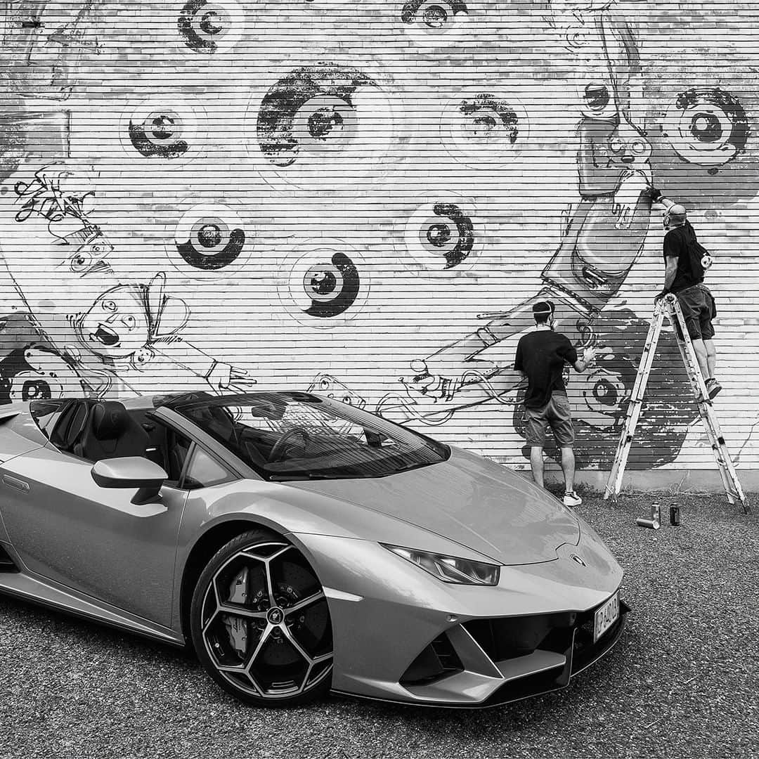 ランボルギーニさんのインスタグラム写真 - (ランボルギーニInstagram)「What’s a story? Sometimes it’s just a wonderful flow of different life fragments. That’s what photographer @chiaramirelli created with our Huracán EVO Spyder in her portrait of Italy's Piedmont region.  #Lamborghini #HuracanEVOSpyder #EveryDayAmplified #WithItalyForItaly #Piemonte」11月11日 2時49分 - lamborghini