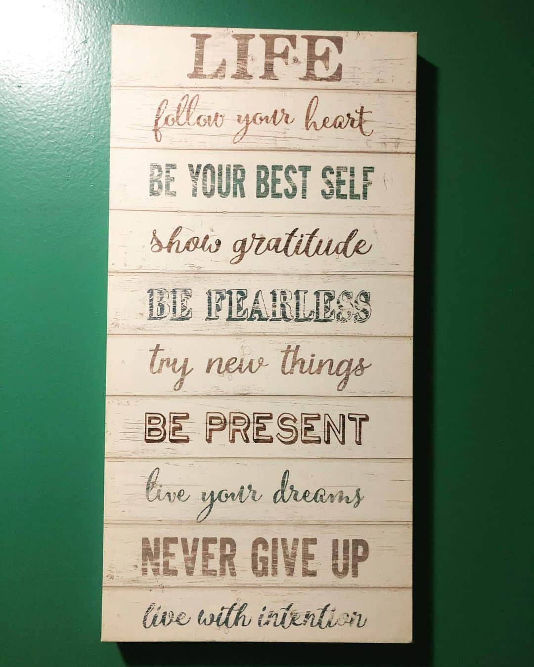 ミーナ・スヴァーリのインスタグラム：「Some rules to live by 👌🏼✨ #QuotesILove」