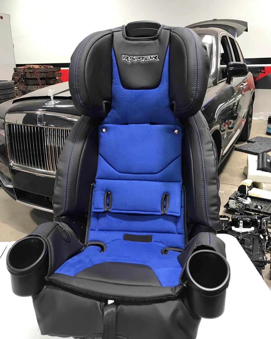 CarsWithoutLimitsさんのインスタグラム写真 - (CarsWithoutLimitsInstagram)「New product alerts 🚨🚨Be spoke car seat to match any exotic, suv, on even customize to any design or logo check out @anthonytopstitch」11月11日 3時20分 - carswithoutlimits