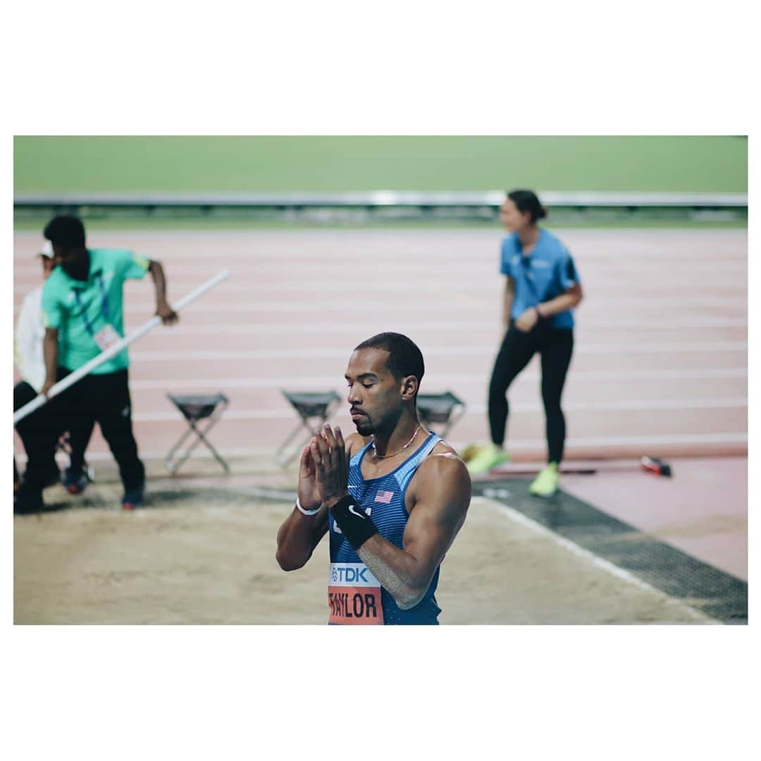 クリスチャン・テイラーさんのインスタグラム写真 - (クリスチャン・テイラーInstagram)「Patiently waiting for things to get back to normal. #goawaycovid19 #triplejump #trackandfield 😷」11月11日 3時28分 - taylored2jump