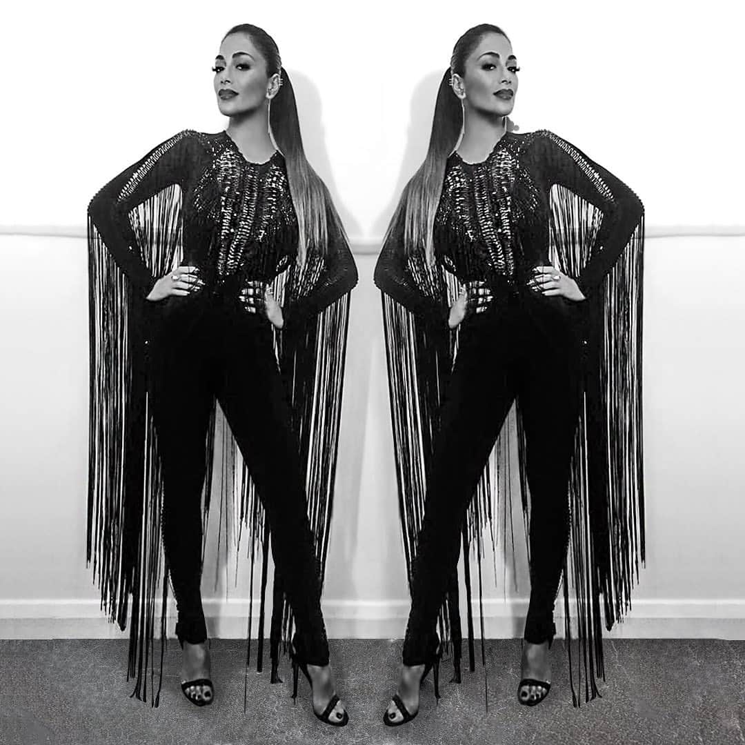 のインスタグラム：「The multi-talented and absolutely incredible @nicolescherzinger wearing a signature #JULIENMACDONALD couture knit jumpsuit embellished with thousands of Swarovski crystals and dramatic floor-length silk fringes live at the @thexfactor   Styled by @laurysmith   #LFW #LFWSS20 #ss20 #JM」