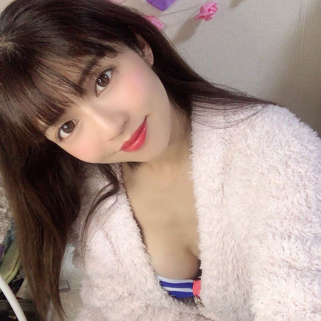 茜結のインスタグラム：「目標達成ほんとにほんとに ありがとう😭  よし！次の目標設定して進むぞー！ いつも応援ありがとう😭💗  茜結YouTube  https://www.youtube.com/channel/UCN2-KtFYsRgbrMaeR_n25BQ  #茜結#グラビア#グラドル #女優#役者#ナレーター#youtuber #youtuber好きな人と繋がりたい #youtubechannel #可愛い女の子 #大人可愛い #綺麗になりたい #低身長#水着コーデ #シングルマザー #綺麗なお姉さん #熟女 #カメラマンさんと繋がりたい #撮影モデル #撮影 #cute #beautiful #beautifulpeople #お洒落さんと繋がりたい #お洒落 #可愛くなりたい #可愛い女の子 #可愛い子と繋がりたい #美少女 #美魔女」