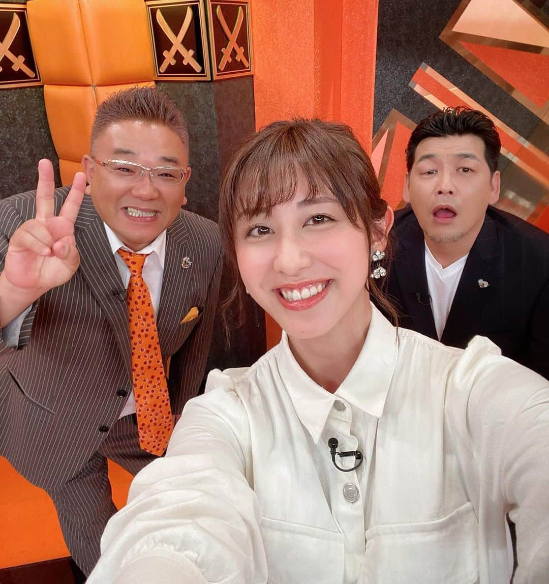 斎藤ちはるさんのインスタグラム写真 - (斎藤ちはるInstagram)「サンドウィッチマンさんと😳 . 今夜24時50分からお願いランキングにて 『お笑い二刀流道場』が放送されます🌟 . . #笑いすぎて #顔 が #痛く なりました #なんて #幸せ な #悩み #コント を #得意 とする #ゾフィー さんと #ラバーガール さんが #漫才 を #披露 です . . #サンドウィッチマン さん #斎藤ちはる#テレビ朝日アナウンサー#テレビ朝日#テレ朝#アナウンサー#コント#漫才#お笑い#二刀流#道場#お笑い芸人#芸人#さん#お笑い好き#お願いランキング#お願い#ランキング」11月10日 20時05分 - chiharu_saito_ex