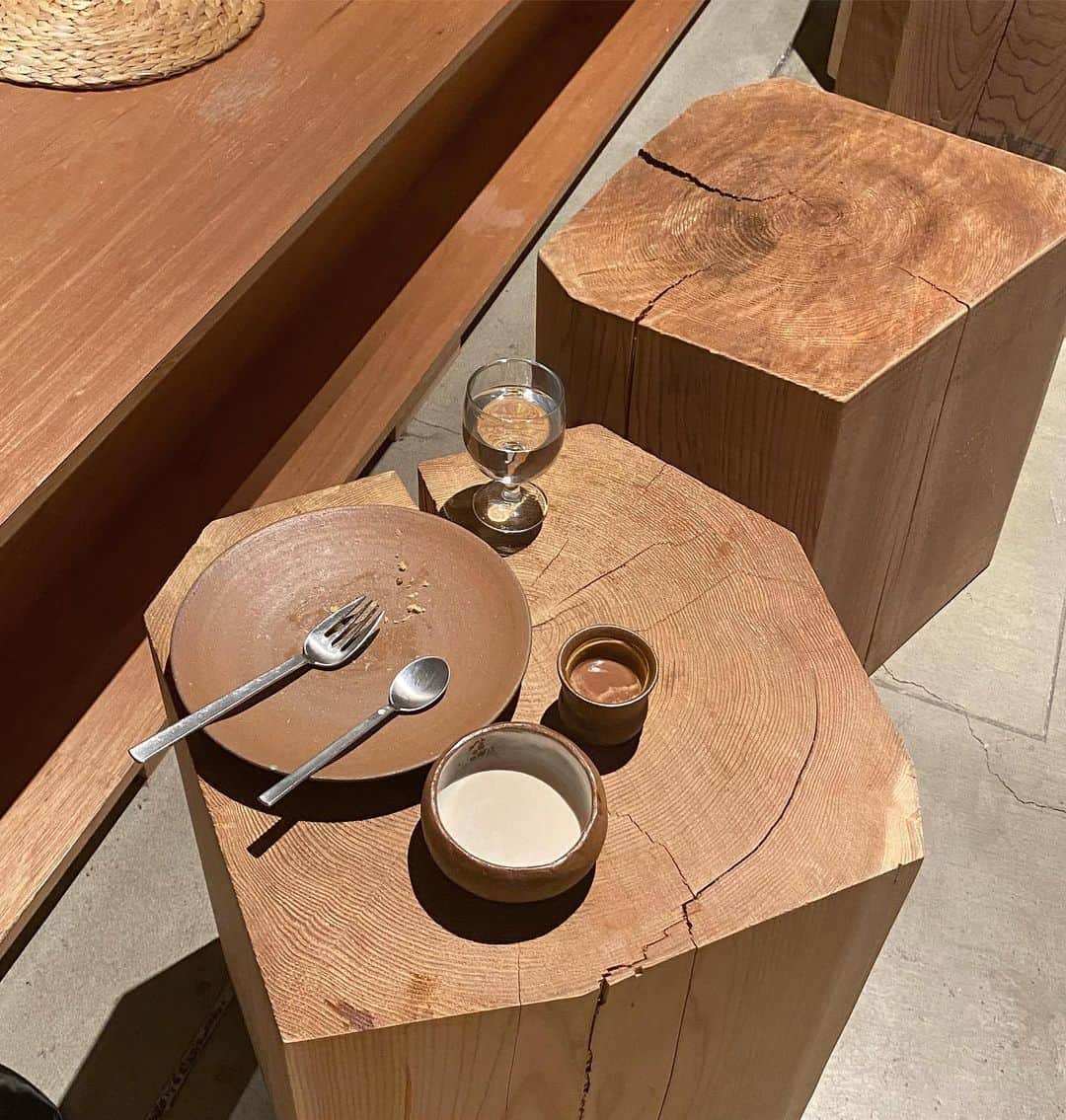 kannnaのインスタグラム：「可愛い京都カフェ☕️♡ また行く〜 混ぜて飲むラテが美味しすぎた〜」