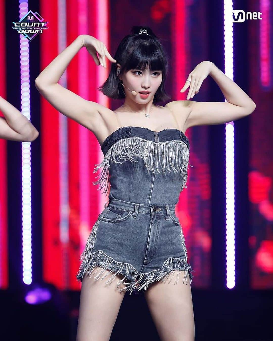 モモさんのインスタグラム写真 - (モモInstagram)「♡ [Official] 201105 - TWICE on M! Countdown    -  #MOMO #트와이스 #모모 #平井もも #もも #TWICE © mnet」11月10日 20時26分 - momojype