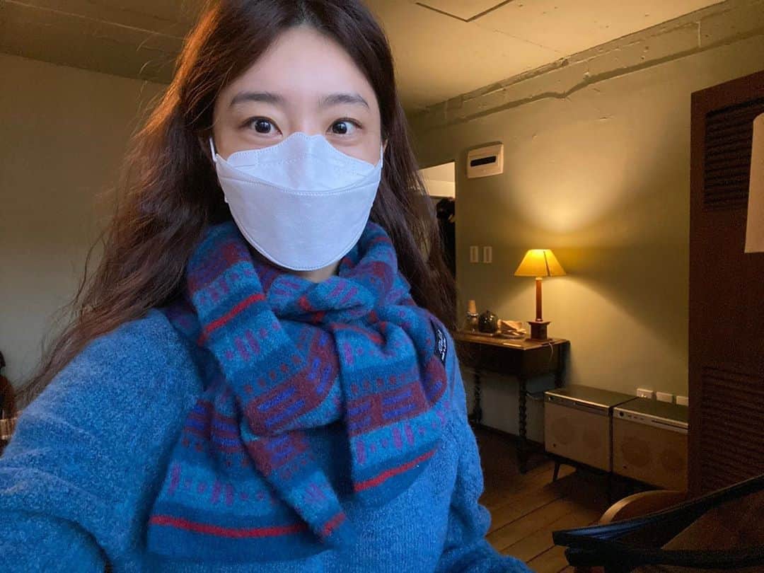 ソジン のインスタグラム：「Take care!🤍」
