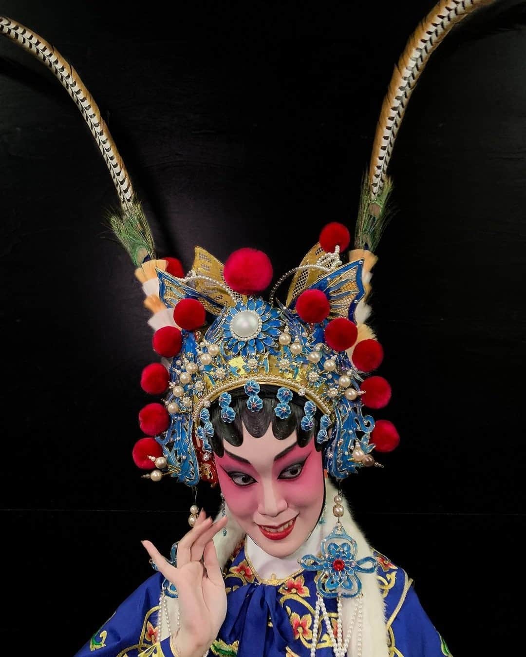 National Geographic Travelさんのインスタグラム写真 - (National Geographic TravelInstagram)「Photo by Luján Agusti @lujanag / A portrait of a performer of the Chinese opera after a daily play at the Xiqu Centre of Hong Kong. For centuries Chinese opera was the main form of entertainment in both urban and rural areas. Chinese opera is no longer part of the popular music culture, but it remains an attraction for many older people who find in it, among other things, a national or regional identity. Follow me @lujanag to learn more about my work.」11月10日 20時38分 - natgeotravel