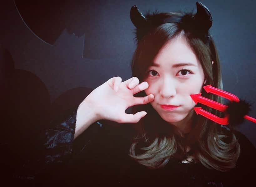 松井珠理奈さんのインスタグラム写真 - (松井珠理奈Instagram)「Angel👼 or Devil😈 Which Jurina do you like?❤️  #angel  #devil  #love  #松井珠理奈 #珠理奈  #jurinamatsui  #matsuijurina  #天使 #悪魔  #白 #黒 #white  #black  #どっち  #❓  #👼  #😈  #❤️」11月10日 20時38分 - jurinamatsui3