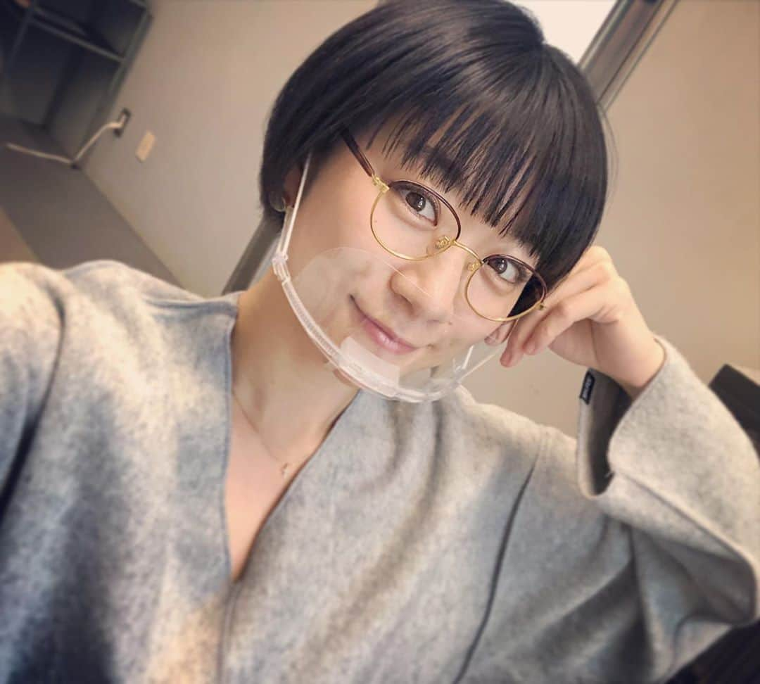 時東ぁみさんのインスタグラム写真 - (時東ぁみInstagram)「結構バッサリ髪切ったのよー✂️ ・ 気づいた？？気づかなかった？w 少し前までは伸ばそうと思ってたんだけど…切っちゃったwww ・ 嘘でも似合うって言ってー！！！ ・ #時東ぁみ #ショートヘア #ショートカット #shorthair #shortcut #表参道 #omotesando #luxe #髪切った #似合う ? #似合わない ? #気に入ってる  @luxe_hair_salon  @shintaro_nemoto さん #いつもありがとうございます #✂」11月10日 20時42分 - amitokito