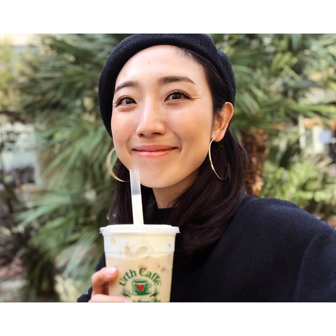 太田彩乃さんのインスタグラム写真 - (太田彩乃Instagram)「@urthcaffe_japan 🌿🌏🧡 @urthcaffe 🌱☕️🤎 . . #urthcafe #urthcaffe #CHEESY #organic #organiccafe #オーガニックカフェ #観葉植物 #urthboba #bobatea」11月10日 20時50分 - ayano.ohta