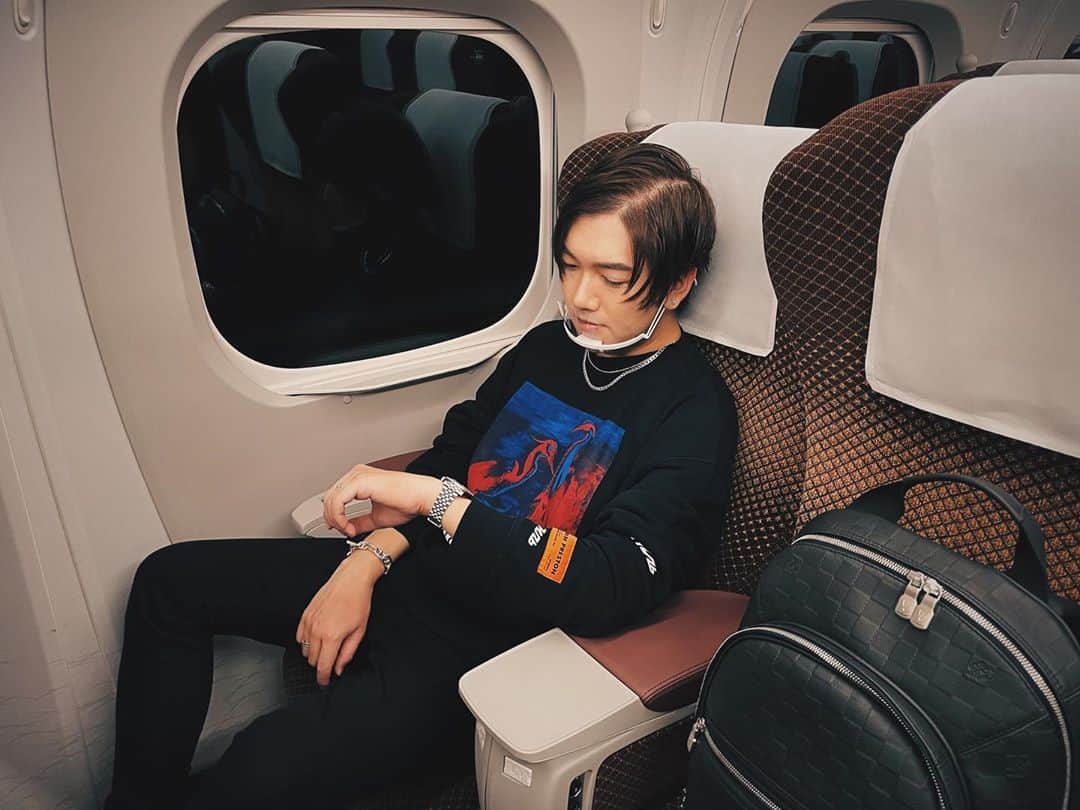 TeddyLoidのインスタグラム：「🚅」