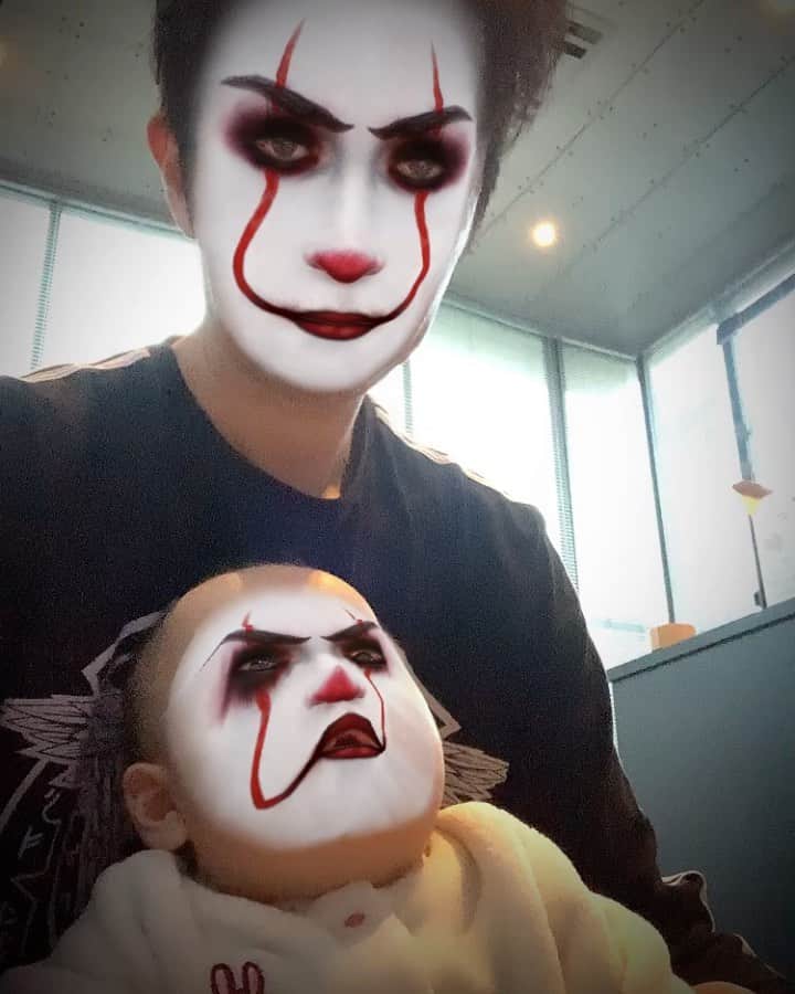 のインスタグラム：「She’s grown this much.」