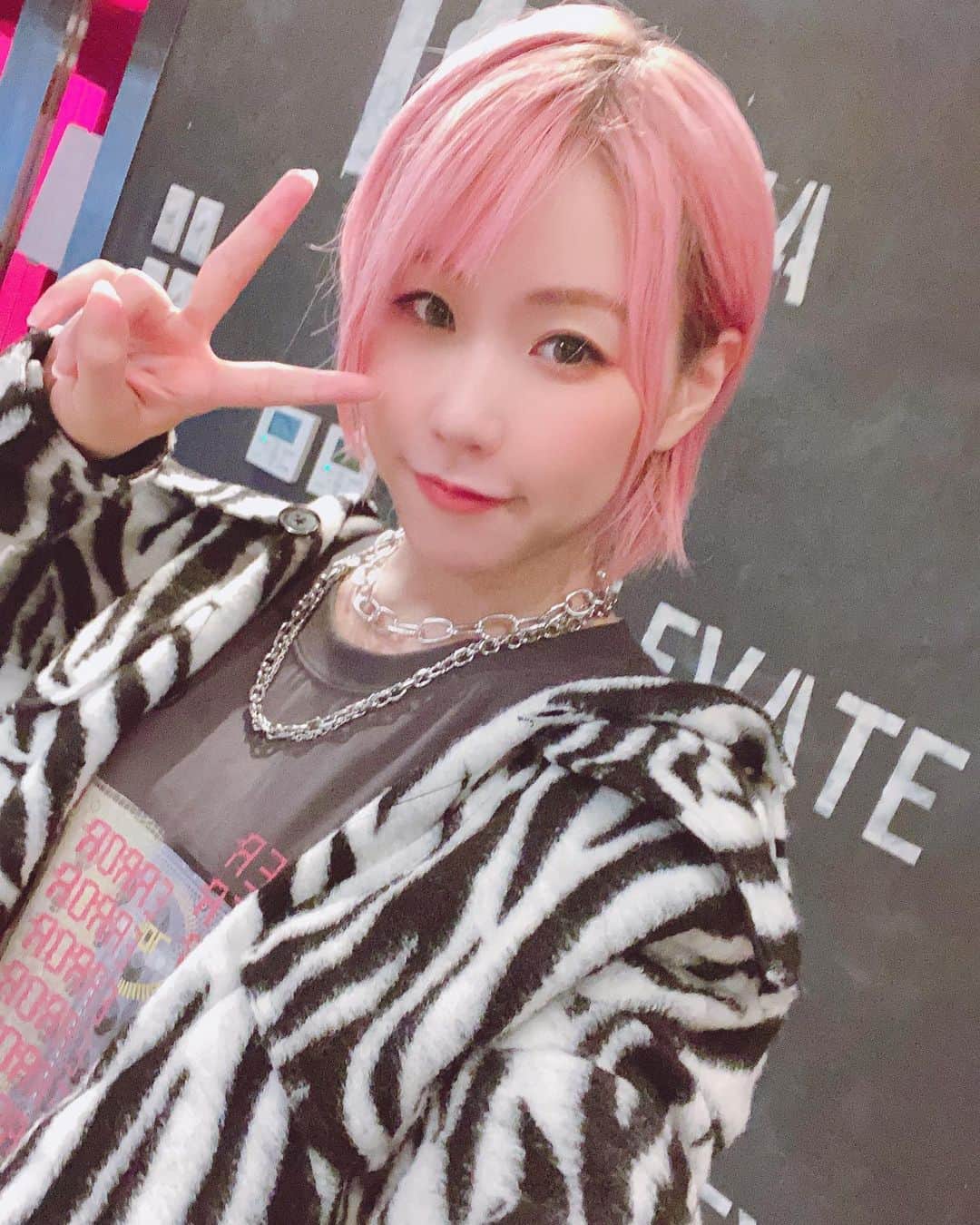 miumeのインスタグラム：「Gimme×Gimme💜💚」