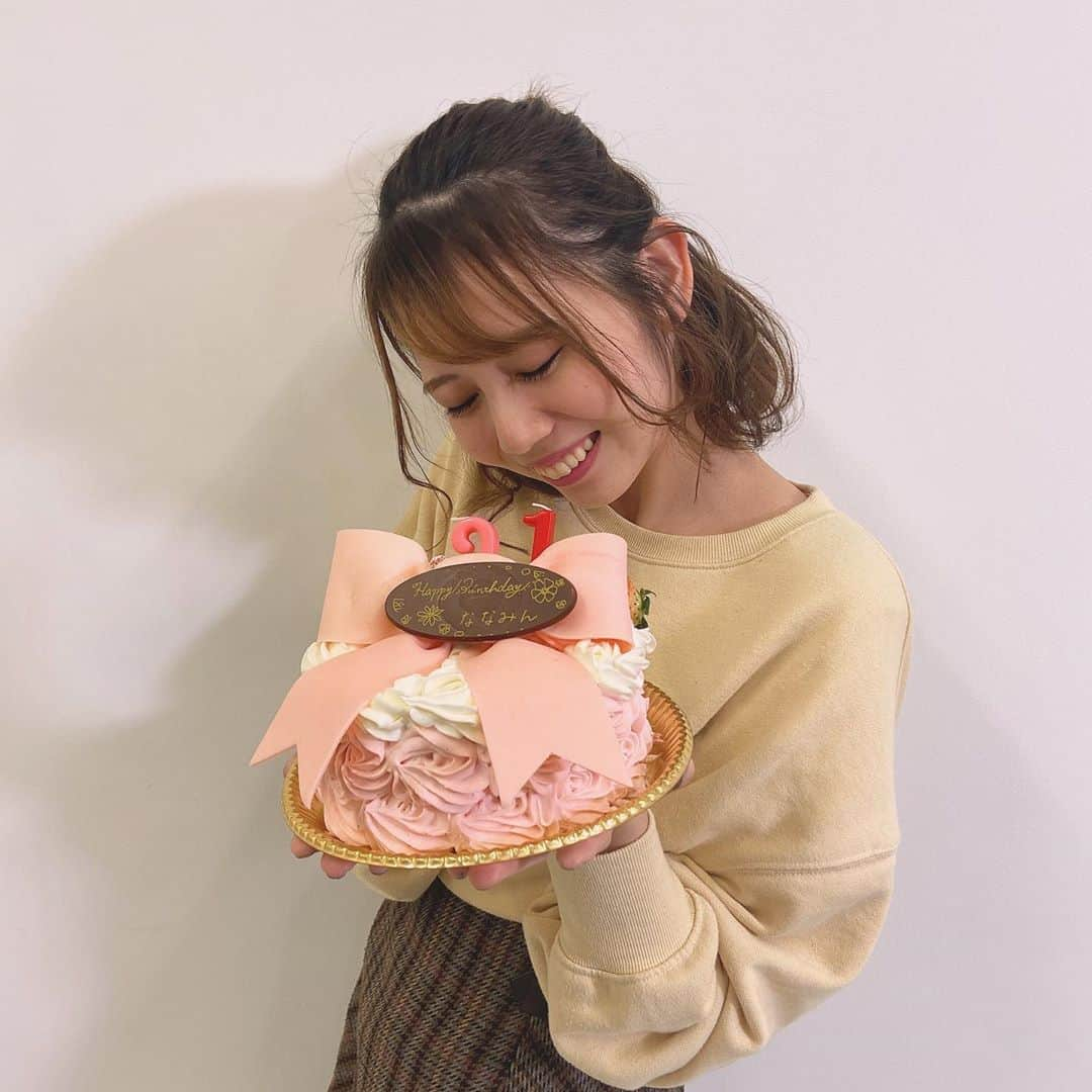 田辺奈菜美さんのインスタグラム写真 - (田辺奈菜美Instagram)「21歳になりました✌︎」11月10日 21時16分 - _nanami_1110