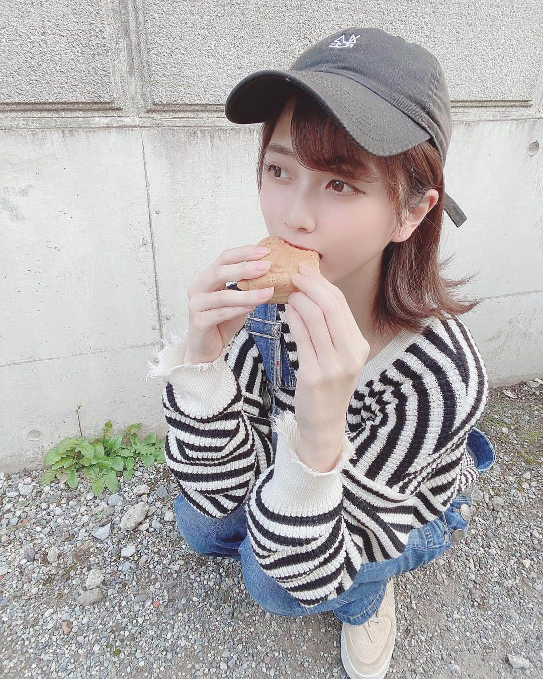 島袋香菜さんのインスタグラム写真 - (島袋香菜Instagram)「@manjuya_kamakura の大仏まんじゅう🐵♡ いろんな種類あっておいしかった〜〜〜！！ 。 。 。 。 。 #大仏まんじゅう #江ノ島グルメ #鎌倉グルメ　#鎌倉食べ歩き　#江ノ島食べ歩き　#食べ歩き　#instagood #instalike #instafood #f4f #l4l #いいね返し」11月10日 21時24分 - _kanaloco_