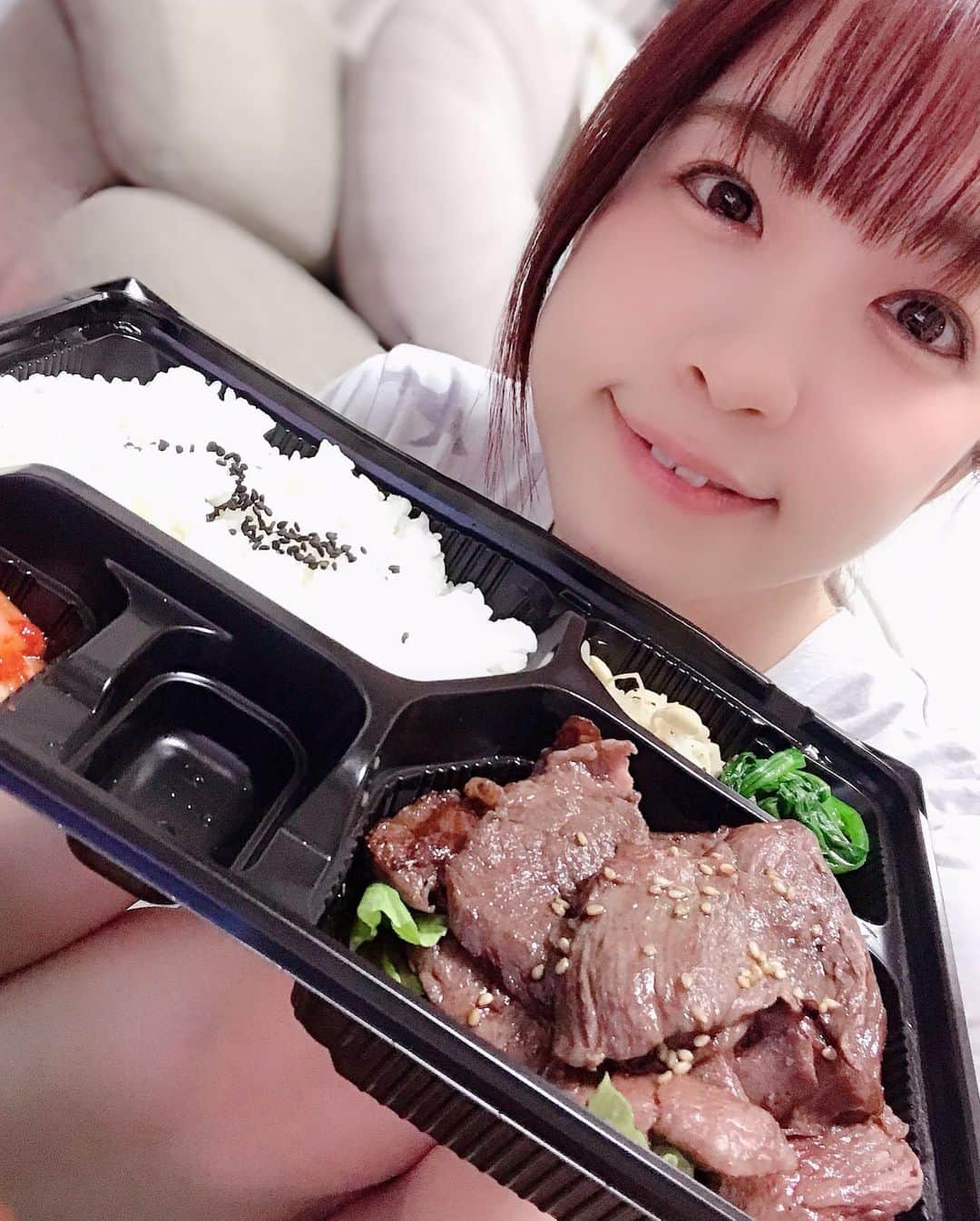 諏訪彩花のインスタグラム：「やきにくーーーー！！！！！ #李苑　#ハラミ　#Uber」