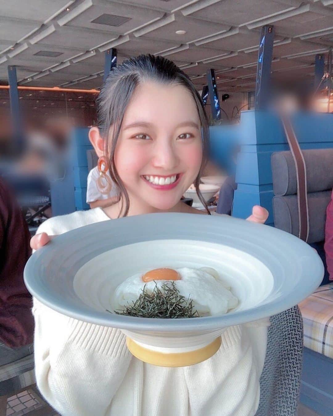悠花さんのインスタグラム写真 - (悠花Instagram)「この前、初めて #つるとんたん に行った時の🍴✨ ・ ホントにお皿大きかった、、、そして美味しかった🤤💓」11月10日 21時16分 - haruka_217_