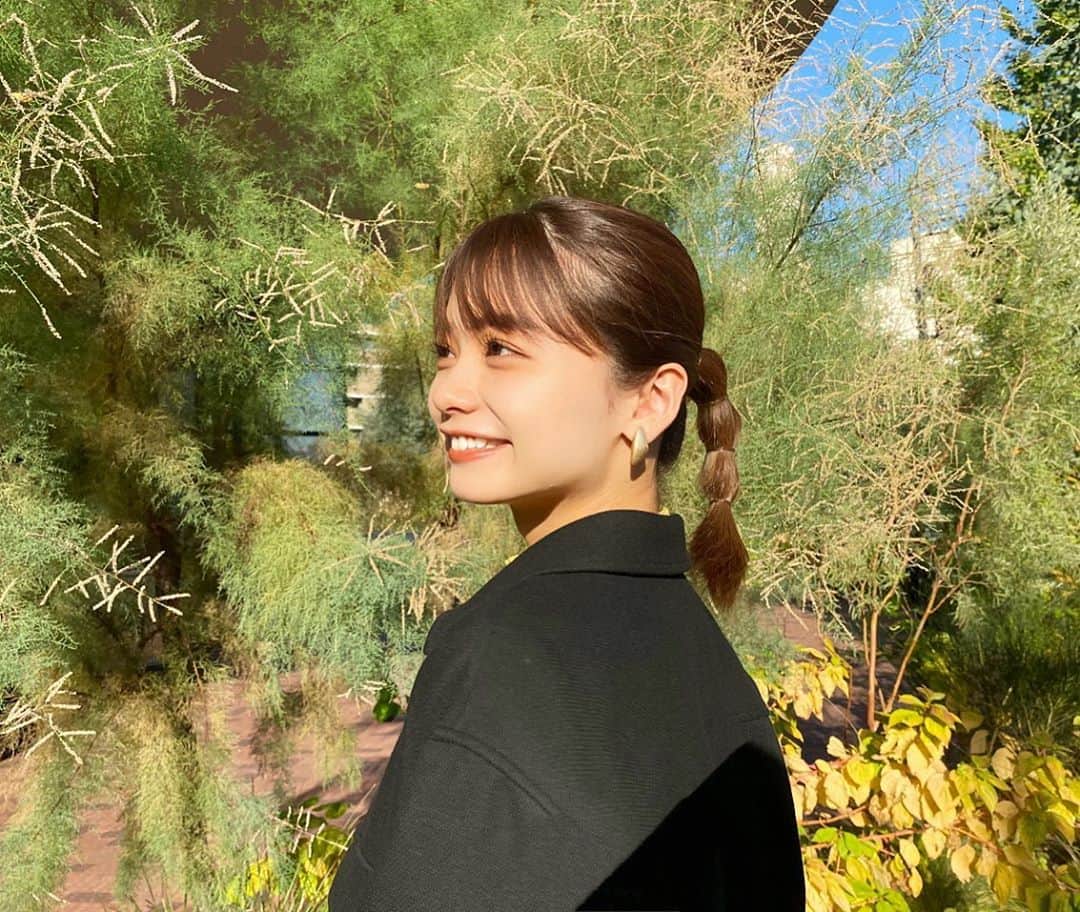足立佳奈のインスタグラム：「ショートも大好きだけど、 色んな髪型ができるからロングもすきっ。 たのしいねっ、うれしいねっ、☺︎ #みんなはどっち派？ #ショート？ #ロング？」