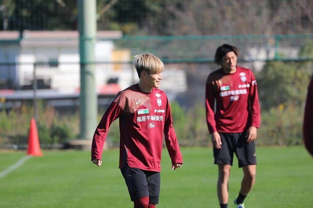 古橋亨梧さんのインスタグラム写真 - (古橋亨梧Instagram)「⚽️💪」11月10日 22時15分 - kyogo_furuhashi