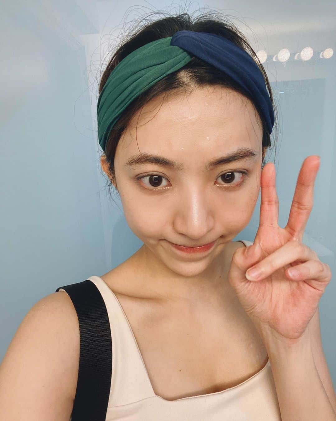 特蕾沙（Teresa）のインスタグラム：「11月了，你好嗎💦✌🏻」