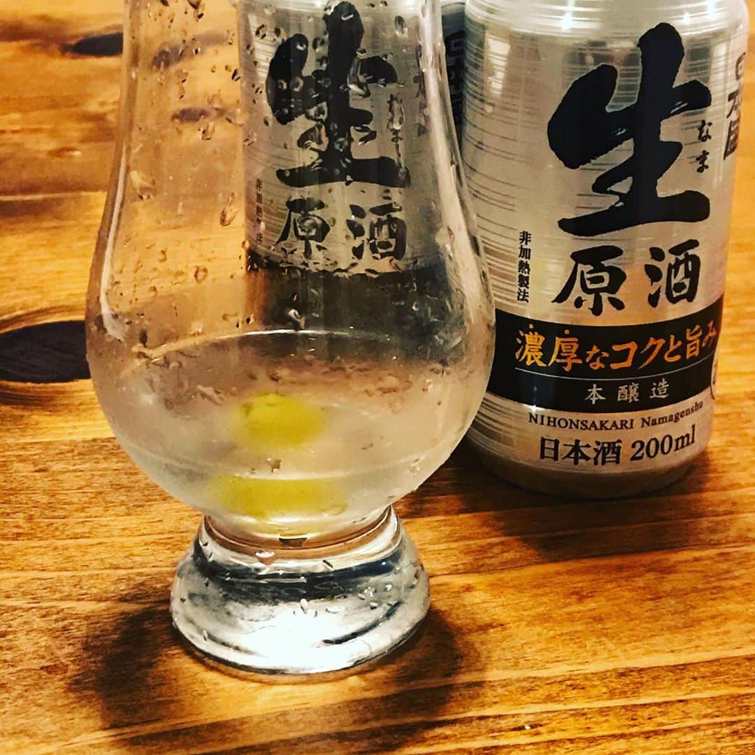 井手大介のインスタグラム：「#日本盛 #カクテル 試作品その2 「サケティーニ」  ほぼジンに1/4日本酒。辛口のドライジンにほんのりと日本酒の甘さが香る。非常にドライで美味いが、辛すぎて好みが分かれるだろう。玄人向け。万人受けではない。とても美味しいが今回は見送り。」