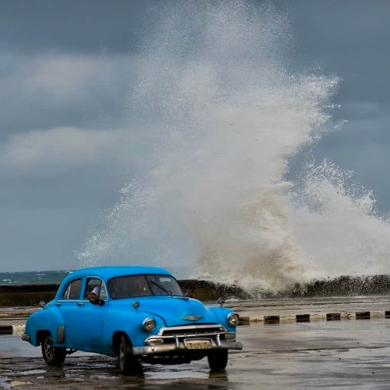 アメリカ・フェレーラさんのインスタグラム写真 - (アメリカ・フェレーラInstagram)「My mother country, Honduras, has been devastated by Hurricane Eta. This is the aftermath of the storm from Southern Mexico to Panama.  Millions of people throughout the region have lost everything. Hundreds of thousands of families and children are now without access to essential health services in the midst of an uncontrolled pandemic. It’s absolutely heartbreaking and our help is desperately needed. Below are some organizations that are helping the people and countries affected by this crisis.  Please donate or spread the word to get people the help they need to recover. More info in my Story. #hurricaneeta  #honduras   @globalgiving @americanredcross  @operacionfrijol @humanityandhope」11月10日 22時47分 - americaferrera