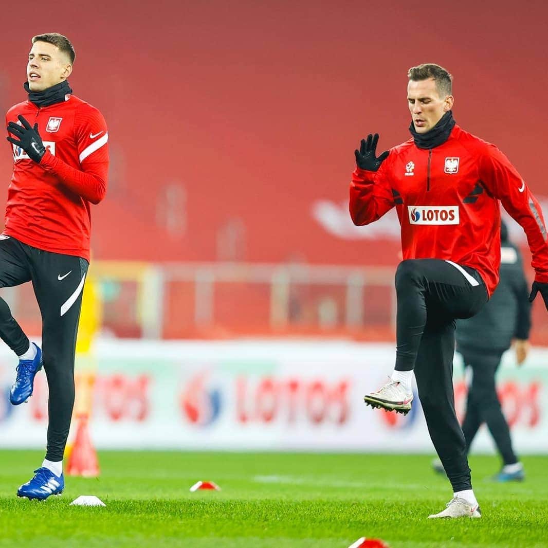 のインスタグラム：「Focus. #NationalTeam ⚽️🇵🇱」