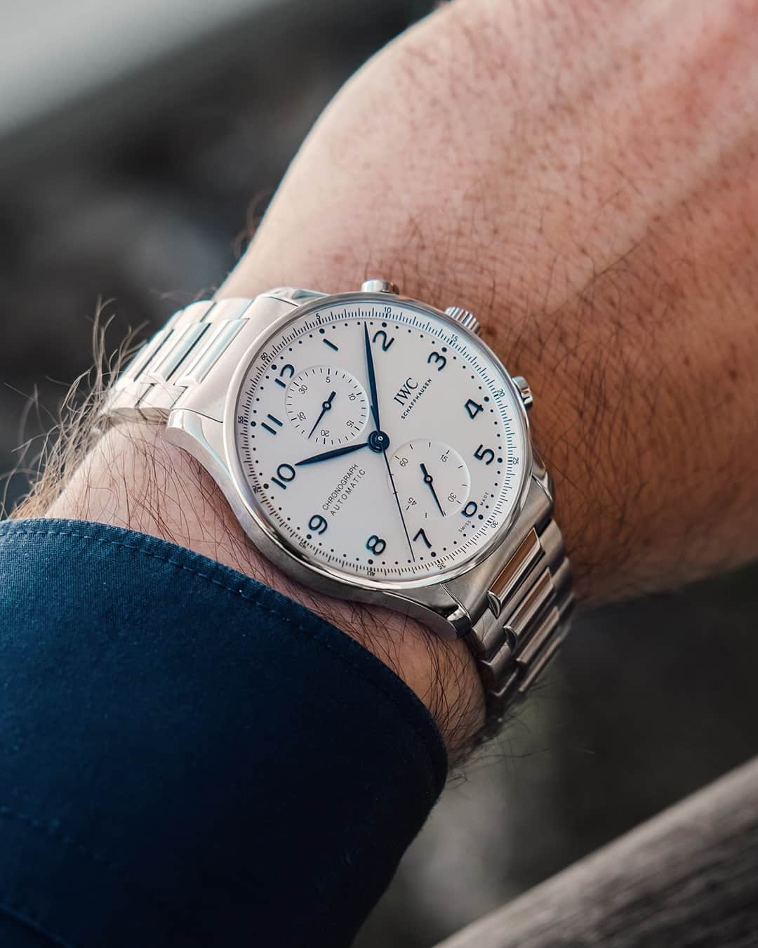 IWCさんのインスタグラム写真 - (IWCInstagram)「A clear, open dial with two recessed totalizers and an inner flange printed with a quarter seconds scale; this is the winning formula of the #IWCPortugieser Chronograph (Ref. IW371617). Now, the timelessly modern chronograph is available with a stainless steel bracelet for the first time. It is beautifully detailed and elaborately finished with polished and satin-finished surfaces. Thanks to the butterfly folding clasp, it sits ergonomically on the wrist and provides excellent wearing comfort.」11月10日 23時00分 - iwcwatches