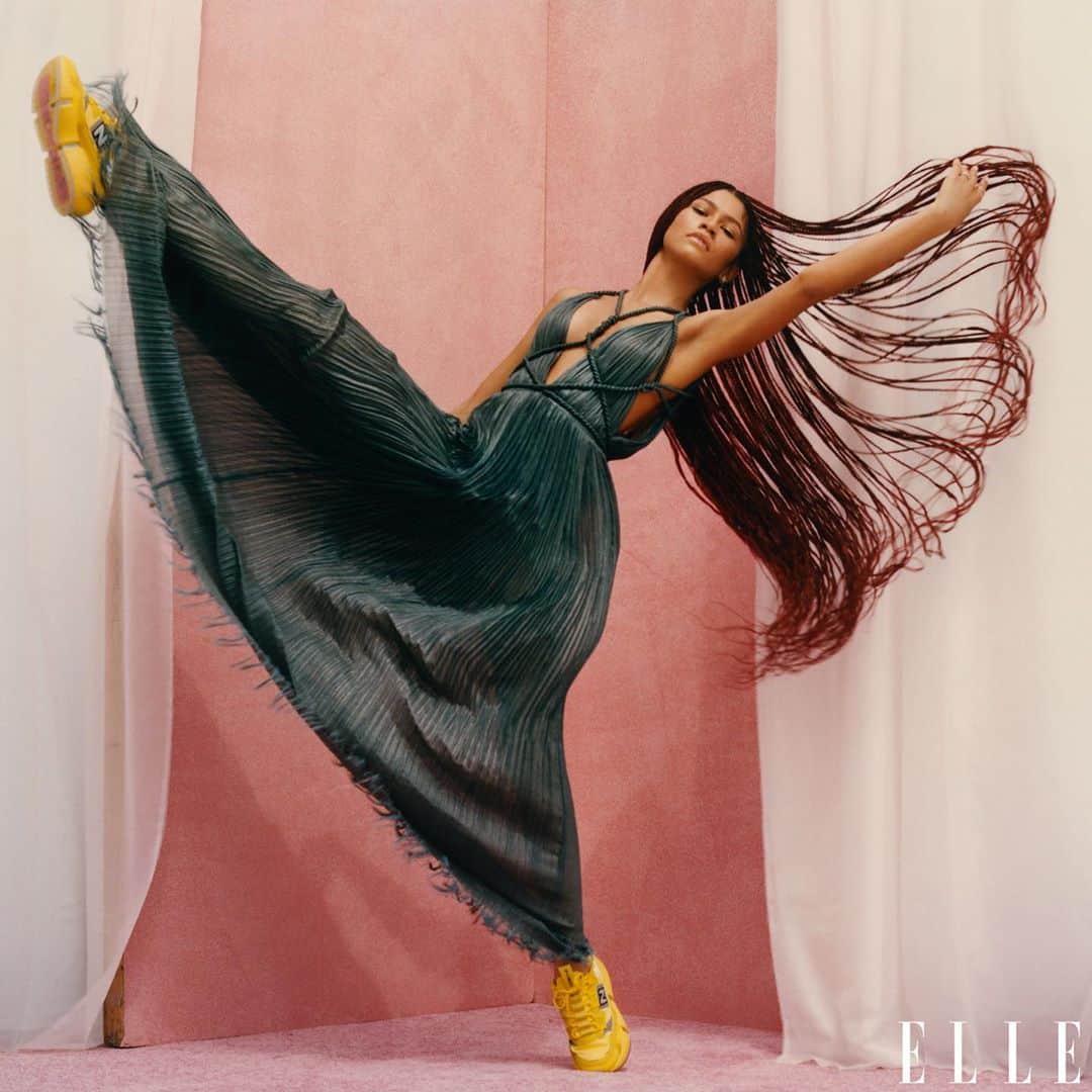 ELLE Magazineさんのインスタグラム写真 - (ELLE MagazineInstagram)「@zendaya on the importance of Black joy: “I know a lot of my peers feel enraged and exhausted and tired of living and growing up in a system that feels like it wasn’t built for us. At this moment in time, it is hard to find joy and beauty in things, and I really think that is important. Right now, we as Black people need to embrace joy and not let it be taken away from us.” Click the link in bio for the full interview.   ELLE December/January 2021⁣⁣ Talent: @Zendaya⁣⁣ Photographer: @micaiahcarter⁣⁣ Stylist: @luxurylaw⁣⁣ Creative Director: Stephen Gan Hair: @kimblehaircare  Makeup: @officialsheiks  In conversation with: @tchalamet」11月10日 22時53分 - elleusa