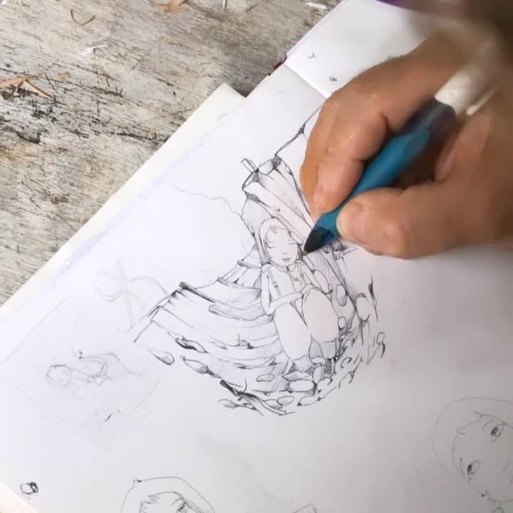 のインスタグラム：「Time to drawing ...  hora de desenhar ... ❤️」
