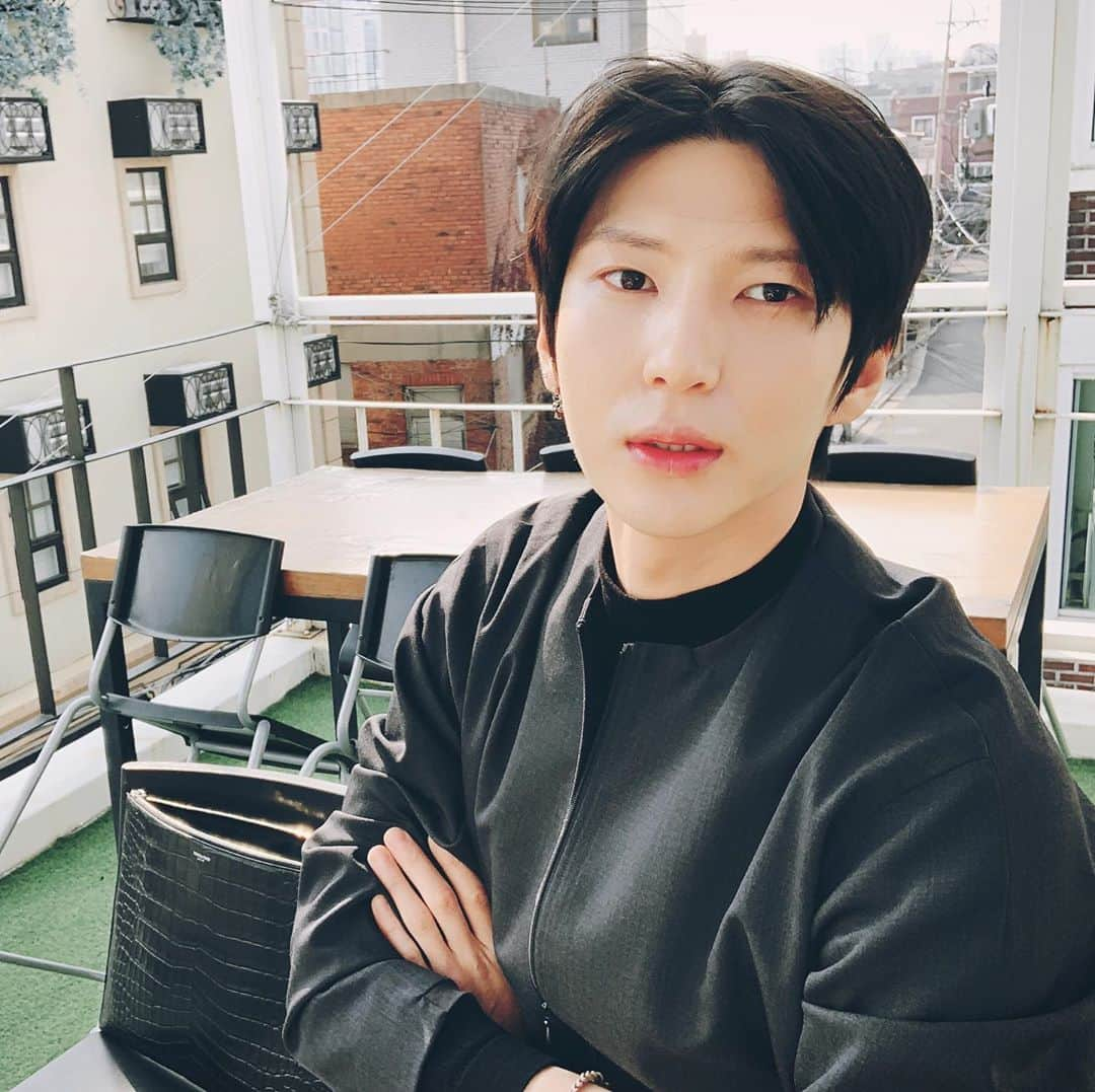 VIXXさんのインスタグラム写真 - (VIXXInstagram)「. 2020.11.10 HAPPY LEO DAY🎂 . #빅스 #VIXX #레오 #LEO #정택운 #HAPPYLEODAY #오래가자우리의별 #별빛의선물택운아생일축하해」11月10日 23時10分 - vixx_stargram