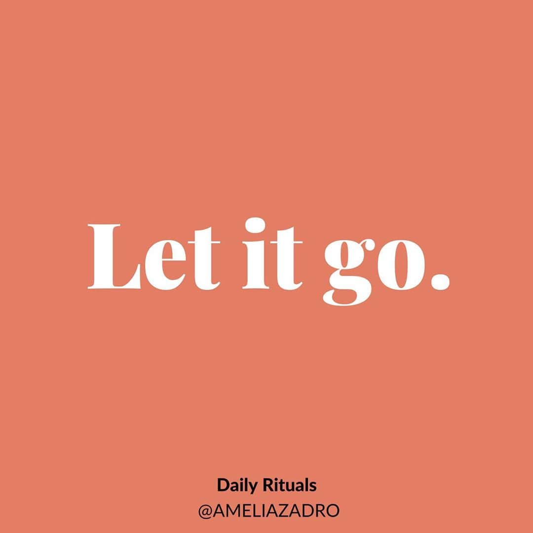 のインスタグラム：「With an abundance of emotionally triggering situations being offered to us  all year..  This is how I process, let go & move forward. Try it and lmk if it works for you, Or tell me, what you do? 💛」