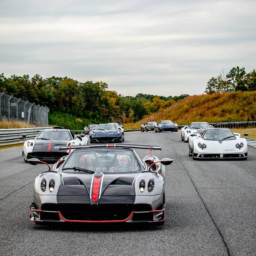 パガーニ・アウトモビリさんのインスタグラム写真 - (パガーニ・アウトモビリInstagram)「Always in the lead... happy birthday Maestro!  #pagani #horaciopagani #hp #zonda #zondaf #huayra #huayrabc #huayraroadster #roadsterbc #paganiraduno」11月10日 23時28分 - paganiautomobili