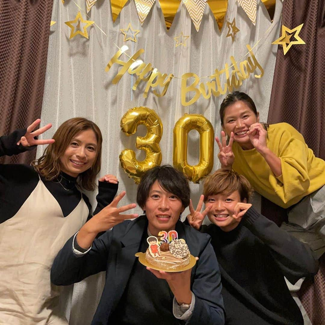 鮫島彩のインスタグラム：「・ ・ HAPPY BIRTHDAY ‼️ タカが30回目の誕生日を迎えました🎂 ・ ・ タカ、おめでとう🤗✨ ・ ・ #高瀬愛実 #川澄奈穂美 #増矢理花」