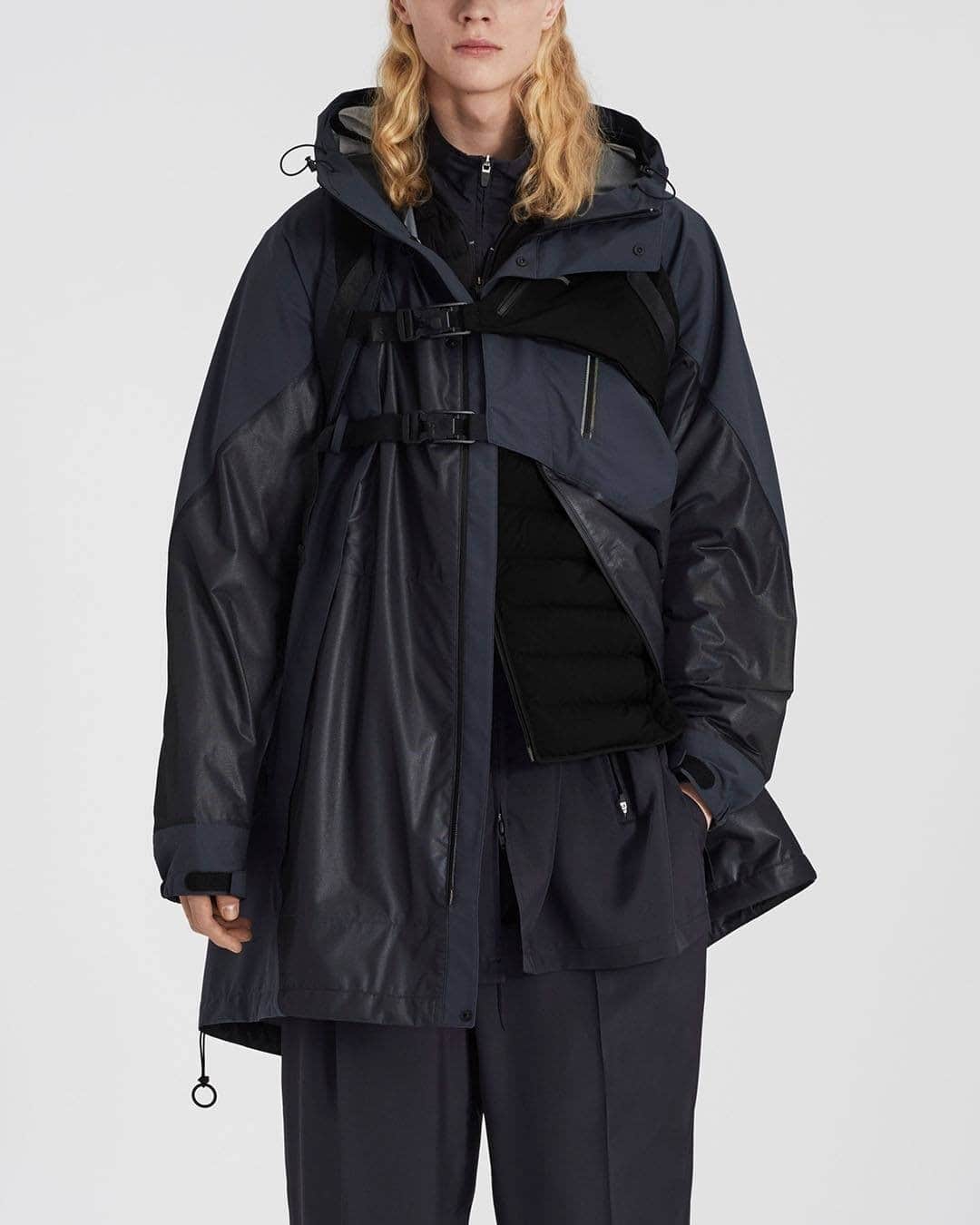 ワイスリーのインスタグラム：「Y-3 Terrex Parka. Y-3 Fall/Winter 2020 Collection. --- #adidas #Y3 #YohjiYamamoto Discover the collection at adidas.com/y-3」
