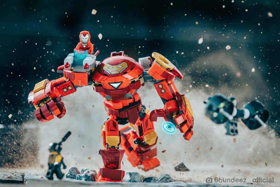 LEGOさんのインスタグラム写真 - (LEGOInstagram)「Iron Man + Hulkbuster armor = mega 😎  #LEGOMarvel 📸 @shundeez_official @brickcentral  @marvel」11月11日 0時00分 - lego