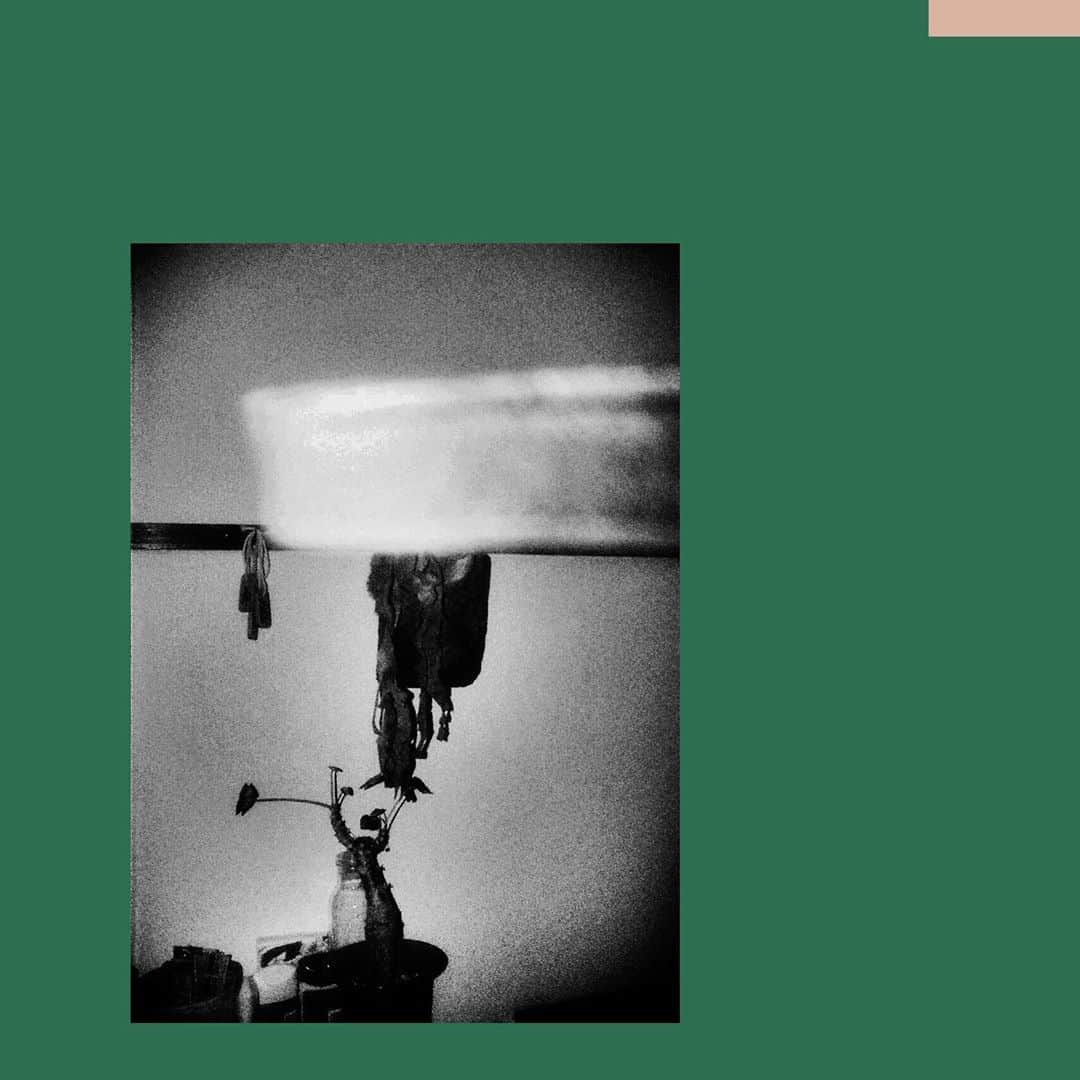 環ROYのインスタグラム：「. 新曲「Rothko」 Written and Produced by Tamaki Roy Link in profile → Apple Music, Spotify #環ROY #TamakiRoy #Rothko」
