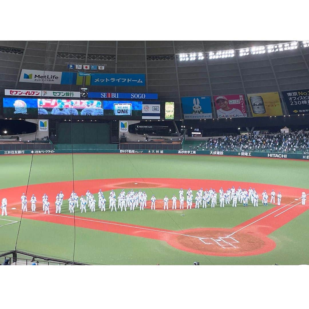 青木英李さんのインスタグラム写真 - (青木英李Instagram)「昨日でライオンズの2020シーズン終了！ 今年は異例の無観客試合で開幕しオンライン観戦からのスタートで、有観客になってからも例年の応援スタイルとは異なる観戦ルールの中でのシーズンでしたが、最後まで元気や感動を与えていただき楽しませてくれました☺︎ ・ まずはシーズンの疲れをとっていただいて、来年こそはリーグ優勝と日本一を掴みとり、歓喜の涙が見られる事を願い… また2021年に生まれ変わる球場でアツい青炎を皆んなで送る日を楽しみにっ♫ ・ ・ 皆様お疲れ様でした☆☆☆ ・ ・ #プロ野球 #野球観戦 #パリーグ #seibulions  #埼玉西武ライオンズ #メットライフドーム #ありがとうございました #今年も沢山飲み沢山食べ沢山応援できました♡♡」11月11日 0時19分 - eriaoki_official