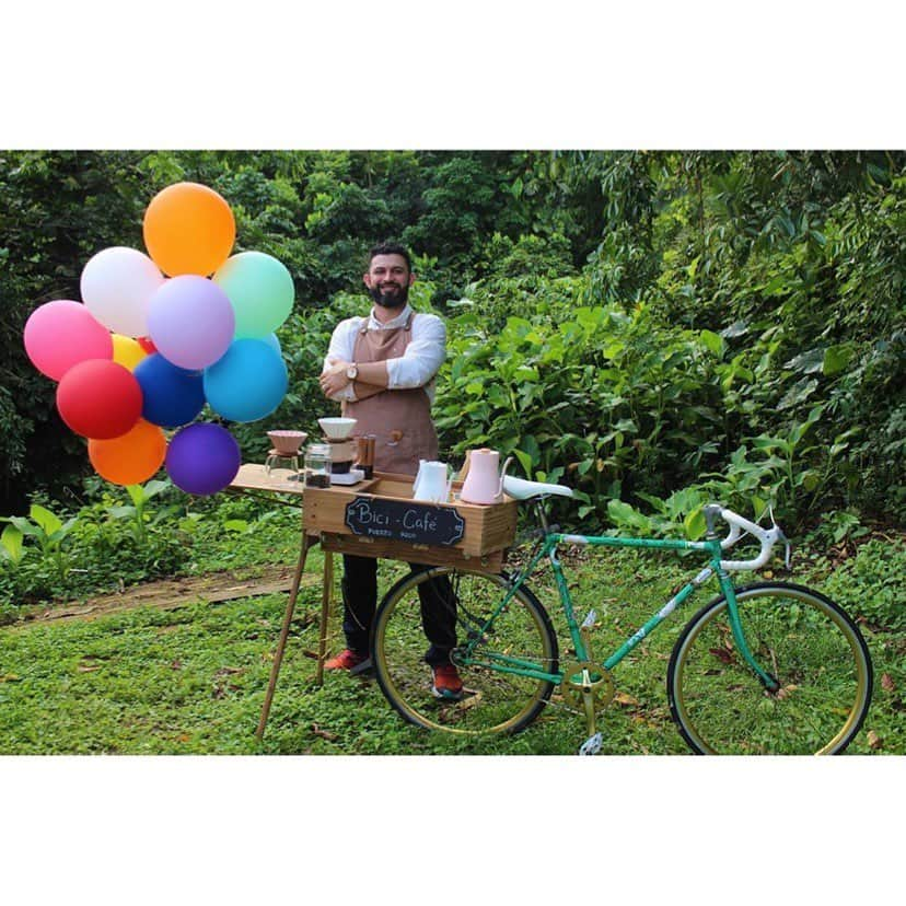 Fuji Bikesさんのインスタグラム写真 - (Fuji BikesInstagram)「@barista07, a five-time Puerto Rican Barista Champion, uses his vintage #FujiBikes for his Bici-Cafe! Doesn't this make you want to stop by for a latte?  #bicycle #coffee #coffeelover #coffeeshop」11月11日 0時28分 - fujibikes