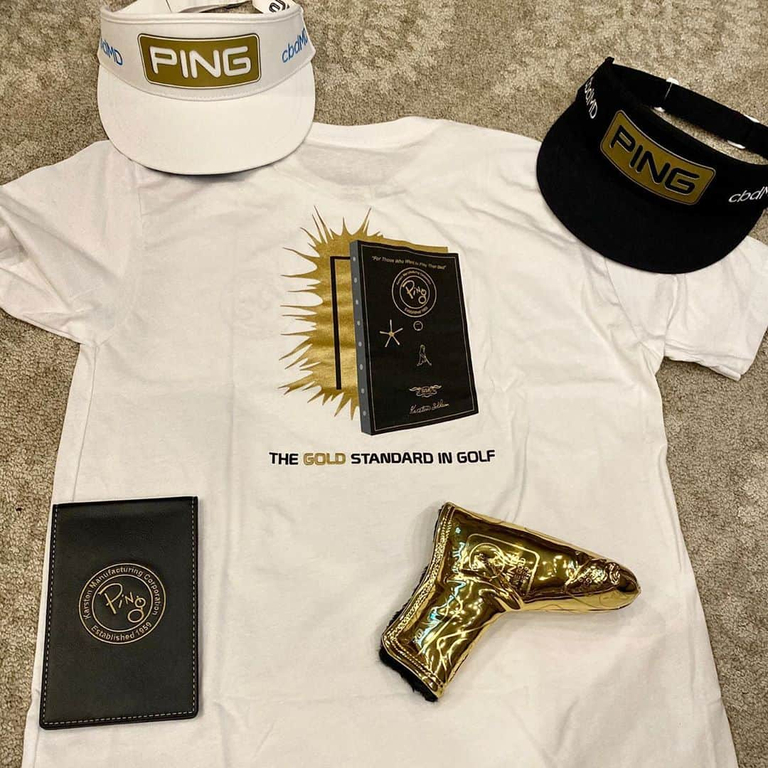 バッバ・ワトソンさんのインスタグラム写真 - (バッバ・ワトソンInstagram)「✨ Fancy! Had to get my hands on @pingtour’s new Gold Putter Vault inspired collection for #Masters! Shop the limited-edition gold gear exclusively at PING HQ [link in bio] #ThatPutterCoverThough #Fancy #TeamPING #PlayYourBest」11月11日 0時50分 - bubbawatson