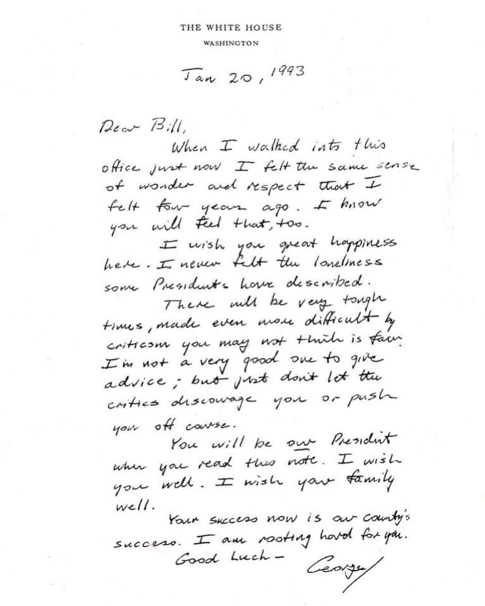 ヒラリー・クリントンさんのインスタグラム写真 - (ヒラリー・クリントンInstagram)「Here’s how it’s done in America.⁣ ⁣ This is the gracious letter George H.W. Bush left for Bill in the Oval Office on the day of Bill's inauguration.⁣ ⁣ "Your success now is our country's success," President Bush wrote. "I am rooting hard for you."⁣ ⁣ Since the very beginning, American presidents have accepted the will of the people and participated in a peaceful transfer of power. That's what makes our democracy so unique, and so enduring.」11月11日 0時51分 - hillaryclinton