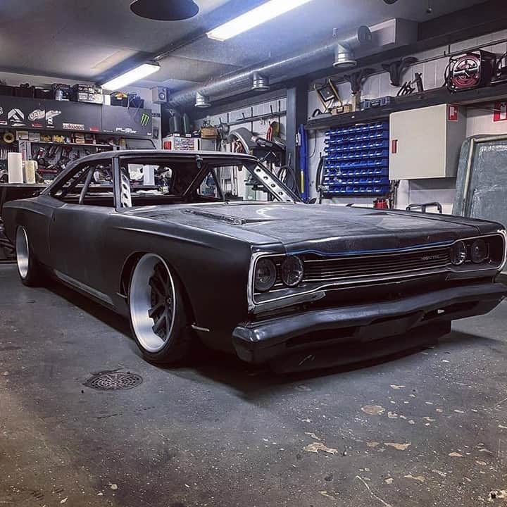 Classics Dailyさんのインスタグラム写真 - (Classics DailyInstagram)「#ClassicsFeature _____ Love seeing some rides in progress.  1969 Plymouth Satellite by @lowtoystheshop _____ #classiccar #musclecar #hotrod #protouring #prostreet #restomod #classicsdaily #streetrod #streetcar #customcar #hotrods #streetrods #mopar #plymouth #satellite」11月11日 1時02分 - classicsdaily