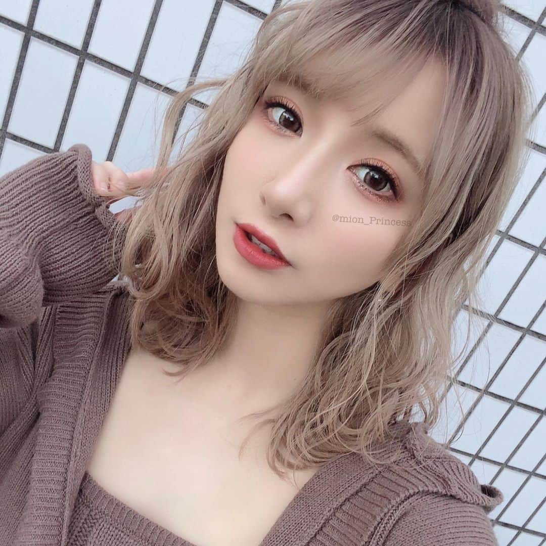 のインスタグラム：「今天是園田みおん的25歲生日，雖然很可惜沒能在TRE的舞台看到她發光，但前置宣傳也讓人見識到她的專業與敬業，生日快樂〜  #園田美櫻  #園田みおん  #一劍浣春秋  #她暫時沒有回歸打算」
