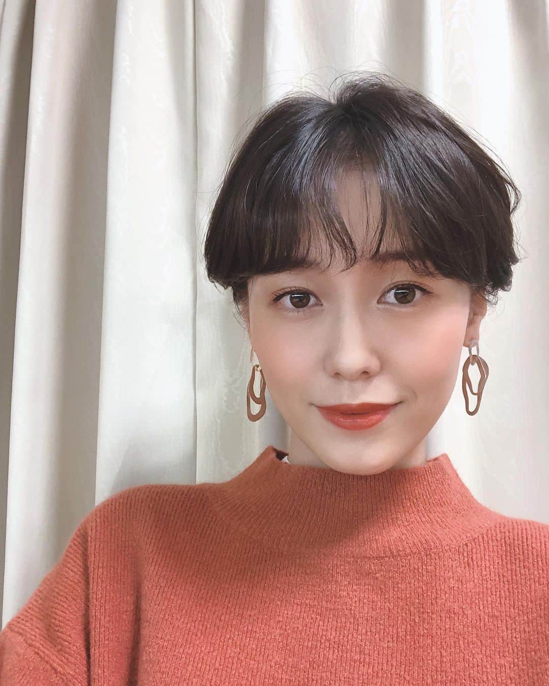 TBS「ビジネスクリック」さんのインスタグラム写真 - (TBS「ビジネスクリック」Instagram)「【おまけ】﻿ ﻿ 本日はなんと #平野マユ キャスターの自撮りを頂いてしまいました📸﻿ ありがとうございます❤︎ ﻿ 美しいです😳💕﻿ 平野キャスターの落ち着いた雰囲気にいつも癒されています🥰﻿ ﻿ 来週火曜日のビジクリもお楽しみに！﻿ ﻿ #ビジネスクリック﻿ #ビジクリ﻿ #tbs」11月11日 1時28分 - business_click