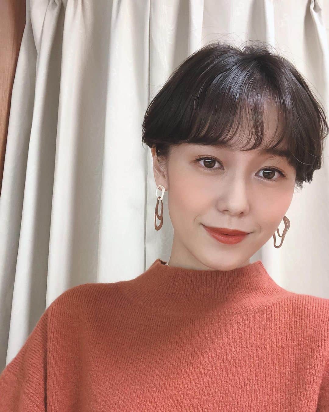 TBS「ビジネスクリック」さんのインスタグラム写真 - (TBS「ビジネスクリック」Instagram)「【おまけ】﻿ ﻿ 本日はなんと #平野マユ キャスターの自撮りを頂いてしまいました📸﻿ ありがとうございます❤︎ ﻿ 美しいです😳💕﻿ 平野キャスターの落ち着いた雰囲気にいつも癒されています🥰﻿ ﻿ 来週火曜日のビジクリもお楽しみに！﻿ ﻿ #ビジネスクリック﻿ #ビジクリ﻿ #tbs」11月11日 1時28分 - business_click