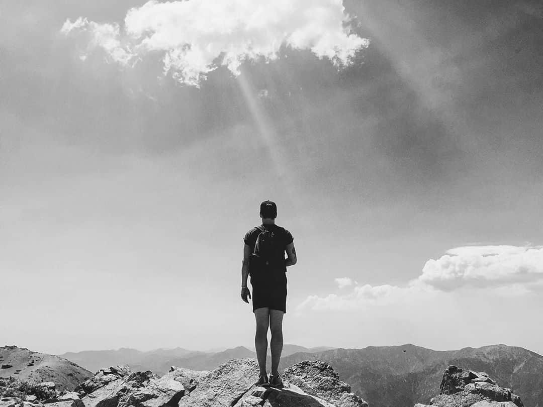 レオン・エルスのインスタグラム：「When everything feels like an uphill struggle, just think of the view from the top.」