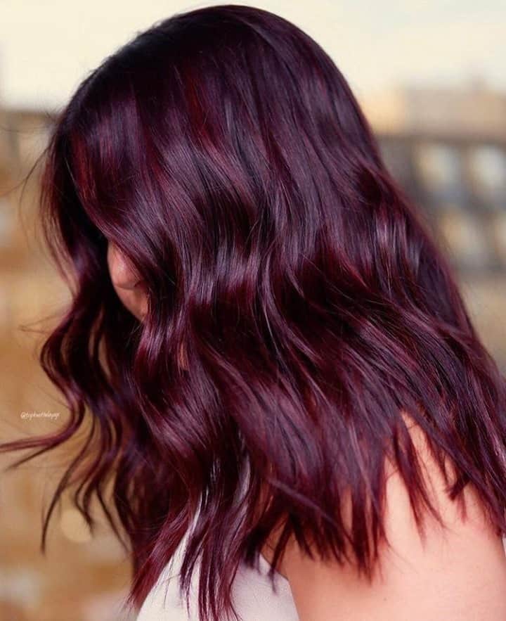 CosmoProf Beautyさんのインスタグラム写真 - (CosmoProf BeautyInstagram)「Looking for mulled wine #hairinspo for the holidays?@topknotbalayage 's formula has you covered!🍷⁣ ⁣ 1️⃣ Wella Color Touch 77/45 + 7/4 + 5/66 + a line of /68.⁣⁣⁣ 2️⃣ Wella Color Touch /66 + /65⁣.⁣⁣ 3️⃣Styled with Sebastian Potion 9 & Shaper Hairspray.⁣⁣ ⁣⁣ SHOP Wella Color Touch via #LinkInBio⁣⁣ ⁣⁣ #repost #wellahair #wellacolor #colortouch #sebastianprofessional #sebastianpro #cosmoprofbeauty #licensedtocreate ⁣⁣ #fallhaircolor #fallhair #burgundyhair⁣ #redhair #redhead #redheads #redhairs #redhaired #redhaircolor #redhairdontcare #haircolorideas #colorspecialist」11月11日 1時41分 - cosmoprofbeauty