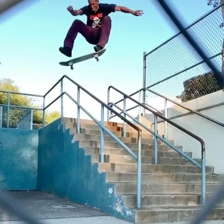 スラッシャーのインスタグラム：「🧭 60 seconds of @ishodwair 🥇」