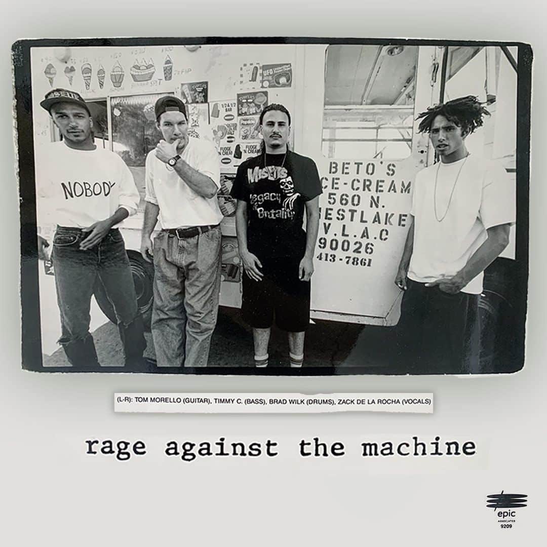 RAGE AGAINST THE MACHINEさんのインスタグラム写真 - (RAGE AGAINST THE MACHINEInstagram)「Los Angeles, 1992. Photo Credits: Lisa Johnson」11月11日 2時00分 - rageagainstthemachine